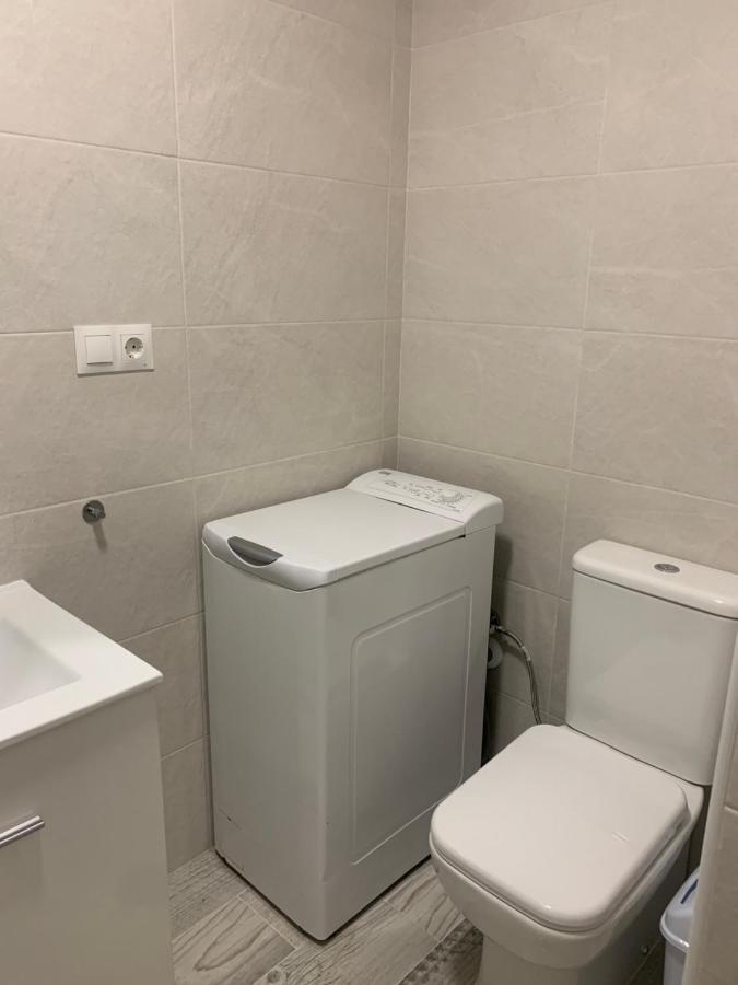 Acogedor estudio en primera línea de playa Benalmádena Exterior foto